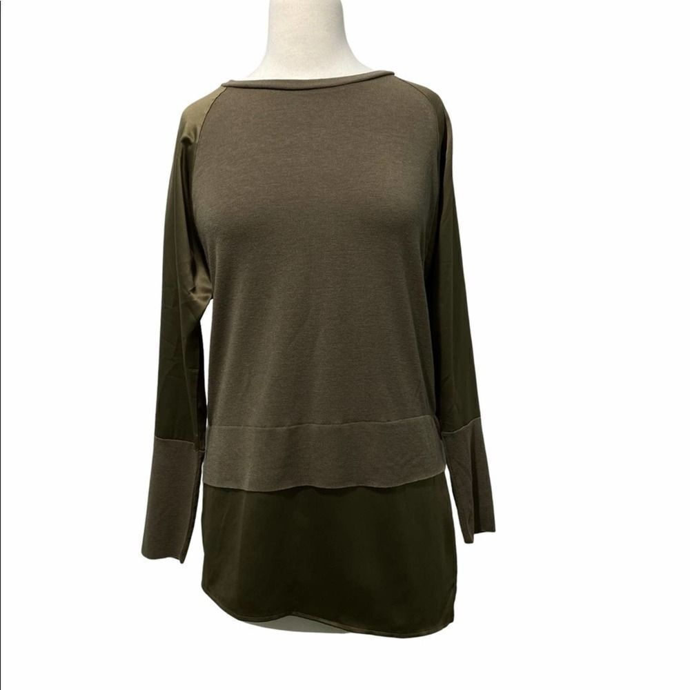 Zara WB Sweater Long‎ Sleeve Pullover Satin Detail Hem and Shoulders Small Green